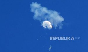 Detik-Detik Balon Pengintai China di Tembak Jatuh AS