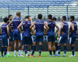 Persib Latihan tanpa Didampingi Luis Milla karena Mengalami Gangguan Kesehatan |kartumerah