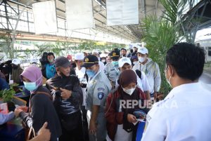 Kementerian BUMN Lepas 15 Ribu Peserta Mudik Bersama dengan Kereta Api