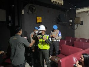 TNI-Polri Razia Tempat Hiburan Malam di Puncak Bogor