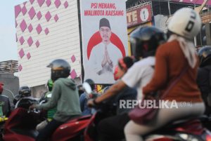 Baliho Kaesang Bertebaran di Depok