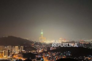 Niat Sholat Subuh Arab, Latin, dan Terjemahan Disertai Doa Qunut