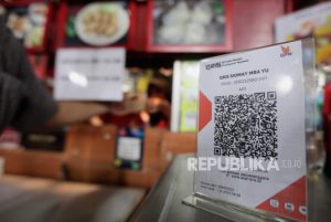 Ada Larangan BI, Pedagang Tetap Bebankan Biaya QRIS ke Konsumen