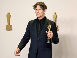 Tony Kushner Dukung Pidato Oscar Jonathan Glazer yang Dikecam Pekerja Kreatif Yahudi