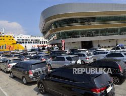 Penghasilan Pedagang Kemplang Naik Drastis Saat Arus Balik di Bakauheni