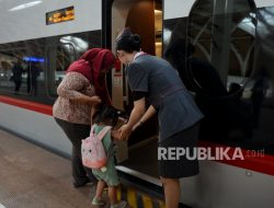 KCIC Prediksi Terjadi Lonjakan Penumpang Kereta Cepat Hari Ini