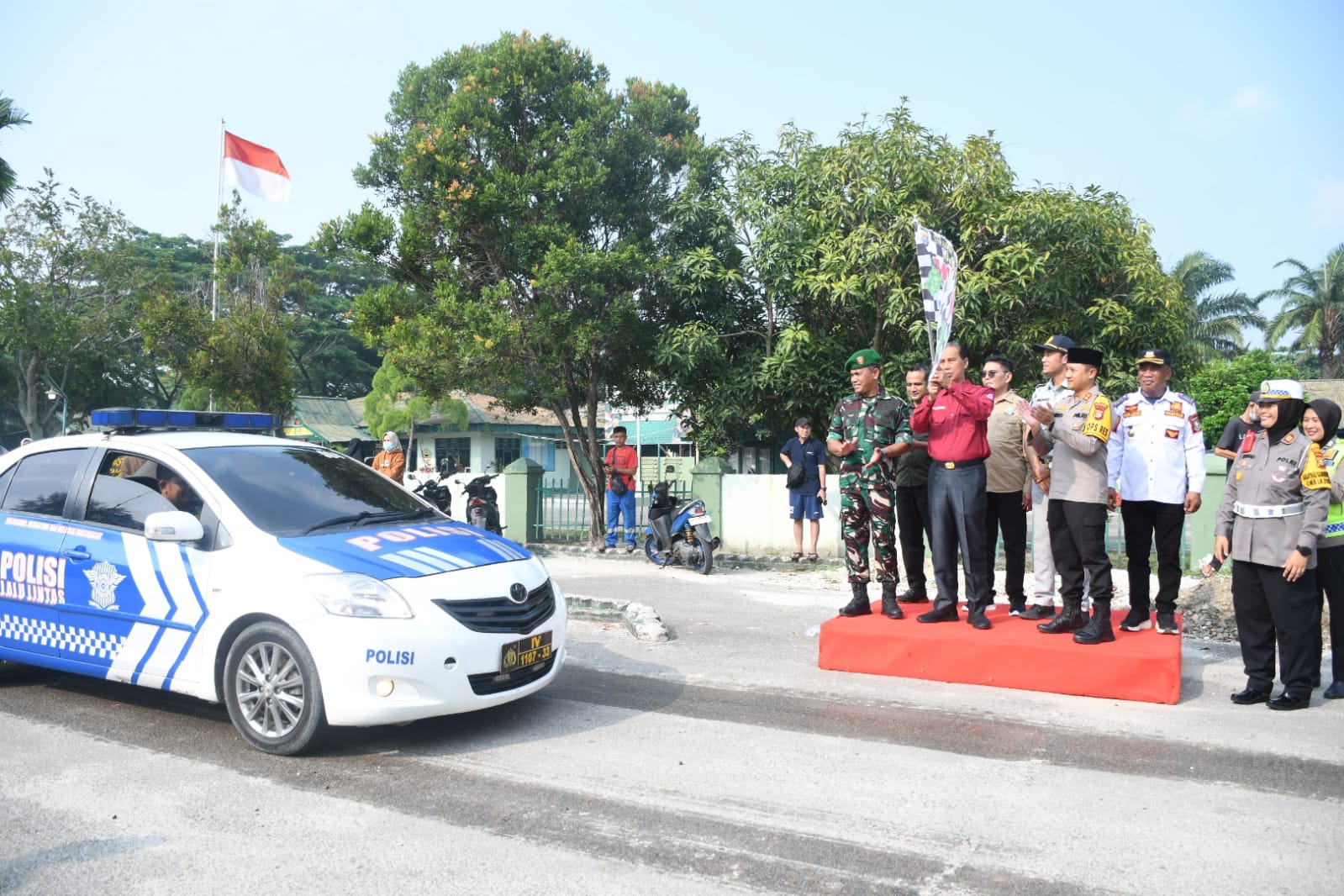 Bersama Kapolres, Bupati Bengkalis Berangkatkan 249 Peserta Mudik Gratis