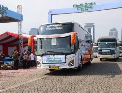 Lepas 1500 Pemudik, Menag Imbau Banyak Berdoa dan Berdzikir