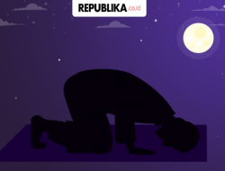 Membaca Mushaf Alquran Saat Sholat Tahajud, Ini Pendapat Para Ulama