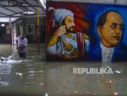 Diterjang Hujan Lebat, Kawasan Mumbai Dilanda Banjir