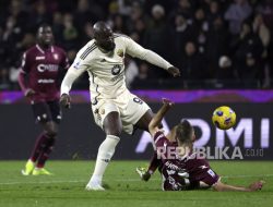 Romelu Lukaku Resmi Berseragam Napoli