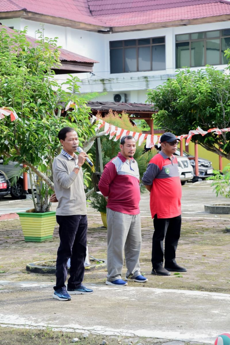 Sambut HUT Kemerdekaan, Disdagprin Taja Turnamen Volly