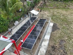 Unri-Ponpes Aufia Latih Remaja Putus Sekolah Pasang PLTS