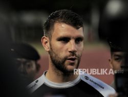 Maarten Paes: Nenek Saya Selalu Mengajari Saya Budaya Indonesia
