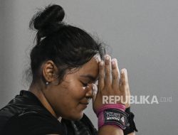 Lifter Kaltim Firda Khairunnisa Pecahkan Rekor Nasional Angkat Besi