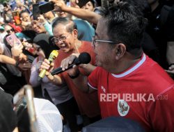 Olahraga Pagi di Bundaran HI, Pramono-Rano Disambut Antusias Warga