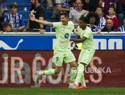 Trigol Robert Lewandowski Antarkan Barcelona Hancurkan Alaves 3-0.