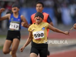 Aksi Susan Ungu Raih Medali Emas di Lari 100 Meter Putri Klasifikasi T11 Peparnas
