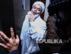 HRS Gugat Jokowi Rp5.246 T, Istana: Jangan Semena-mena untuk Cari Sensasi atau Provokasi