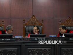 Hakim MK Terharu Mendengar Pencabutan Surat Gugatan yang Dibacakan Cabup Alor