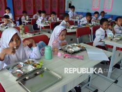 Sebanyak 14 SPPG Telah Beroperasi, Pj Gubernur: Sudah Layani 37 Ribu Orang