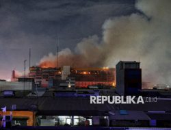 Ini Sumber Kebakaran Glodok Plaza Menurut Petugas Pemadam