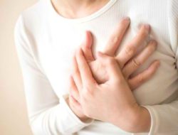 Yuk…Kenali Perbedaan Gejala Serangan Jantung pada Wanita dan Pria yang Lebih Tua