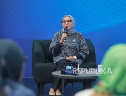 Menteri Perlindungan Anak Angkat Bicara Soal Siswa Dihukum Duduk di Lantai