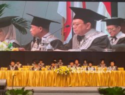 Kado 50 Tahun, Ketua STIE Trisakti Mewisuda 941 Wisudawan