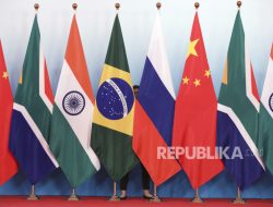 Soal Gabung ke BRICS, Ekonom Nilai tak Berarti Indonesia Dukung Dedolarisasi 