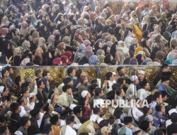 Tarawih Perdana Ramadhan 1446 H, Ribuan Jamaah Padati Masjid Istiqlal