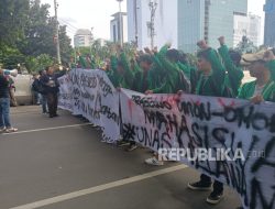 Demo Indonesia Gelap di Patung Kuda, BEM SI Ajukan 9 Tuntutan