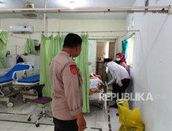 Jalan Berlubang di Pantura Indramayu Makan Korban, Polisi Lakukan Evakuasi