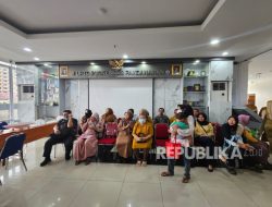 Gagap Digital, Lansia Butuh Pendampingan Akses Program CKG