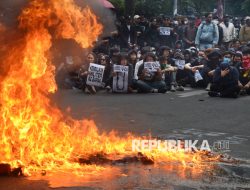 Ribuan Massa di Bandung Turun ke Jalan, Tolak Pengesahan RUU TNI