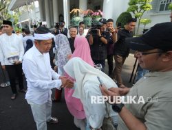 Dedi Mulyadi Open House di Bandung, Begini Kata Warga Jabar