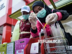 Melihat Lebih Dekat Cara Dinkes Tangerang Lakukan Pengujian Jajanan Takjil