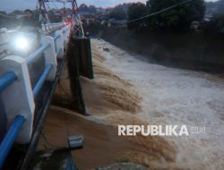 Puncak Cisarua Bogor Banjir, Ada Jembatan yang Terputus