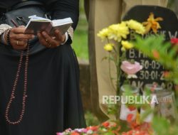 Ramai Ziarah Kubur Jelang Lebaran, Ini Penjelasan MUI tentang