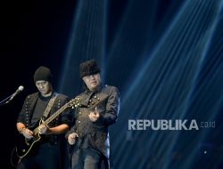 Musisi Ahmad Dhani Ajak Penggemar Donasi untuk Istri Mendiang Deddy Dores