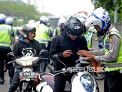 Momen Ramadhan, Polisi Terapkan Ide ‘Tilang Syariah’