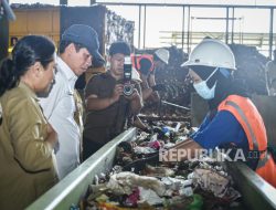 Tak Hanya Basis Agama, Pesantren Jadi Inspirasi Pengelolaan Sampah, Begini Kata Menteri LH