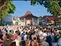 Ribuan Jamaah Ikuti Sholat Idul Fitri di Masjid Gedhe Kauman Yogyakarta