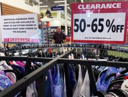 Sambut Lebaran, Peritel Beri Diskon Hingga 70 Persen