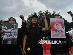 Aktivis HAM Tolak Rencana Pemberian Gelar Kepahlawanan untuk Soeharto