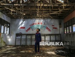Sudah Empat Tahun Ruang Kelas SMPN 2 Cimanuk Rusak Berat
