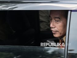 Momen Jokowi Sambangi Polda Metro Jaya, Laporkan Tudingan Ijazah Palsu
