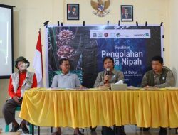 Hidupkan Ekonomi Berbasis Mangrove, Sejumlah Komunitas Ikuti Pelatihan Produksi Gula Nipah di Desa Buruk Bakul