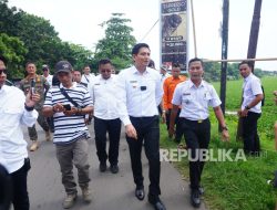 Lucky Hakim Kembali Kerja Usai Diperiksa Kemendagri