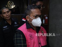 Penyidik Gelar Rekonstruksi Suap Para Hakim Kasus CPO, Penyerahan Uang di Parkiran SCBD